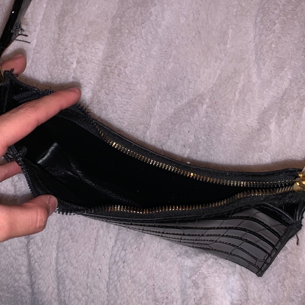 Purse - Picture 2 of 3